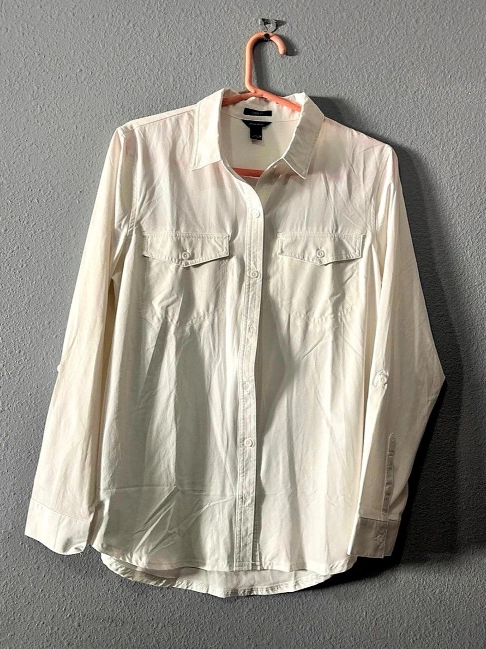 Eddie Bauer Classic Fit Button Down Shirt in White Size Medium